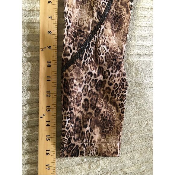 Zenergy By Chico’s Animal Print jacket zip SZ 0 - Picture 9 of 11